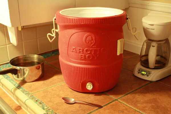 Insulated Water Coolers Make Great Containers For Brining Meats and Poultry Igloo 5 Gallon Water Cooler, To Be Used as a Brining Container