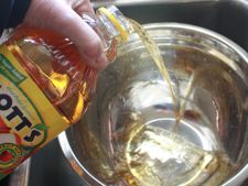 Making Apple Juice Brine For The Turkey