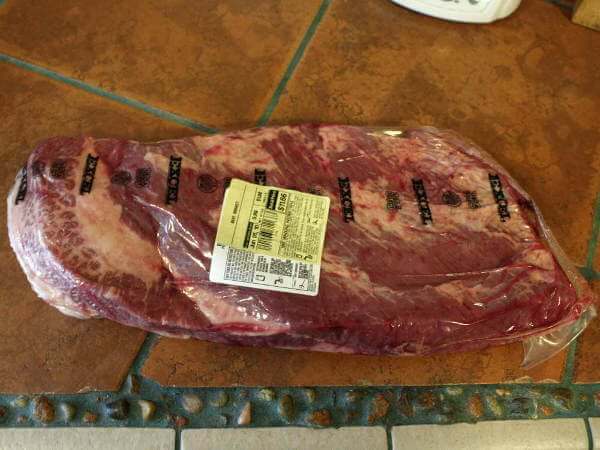 îndepărtați capacul de grăsime de la brisket