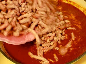 Adding Smoked Ground Beef To Chili Pot