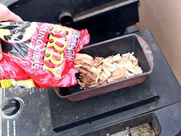 Using wood chips clearance on a gas grill