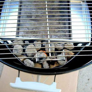 A Weber Kettle Grill Makes a Dandy Smoker In a Pinch